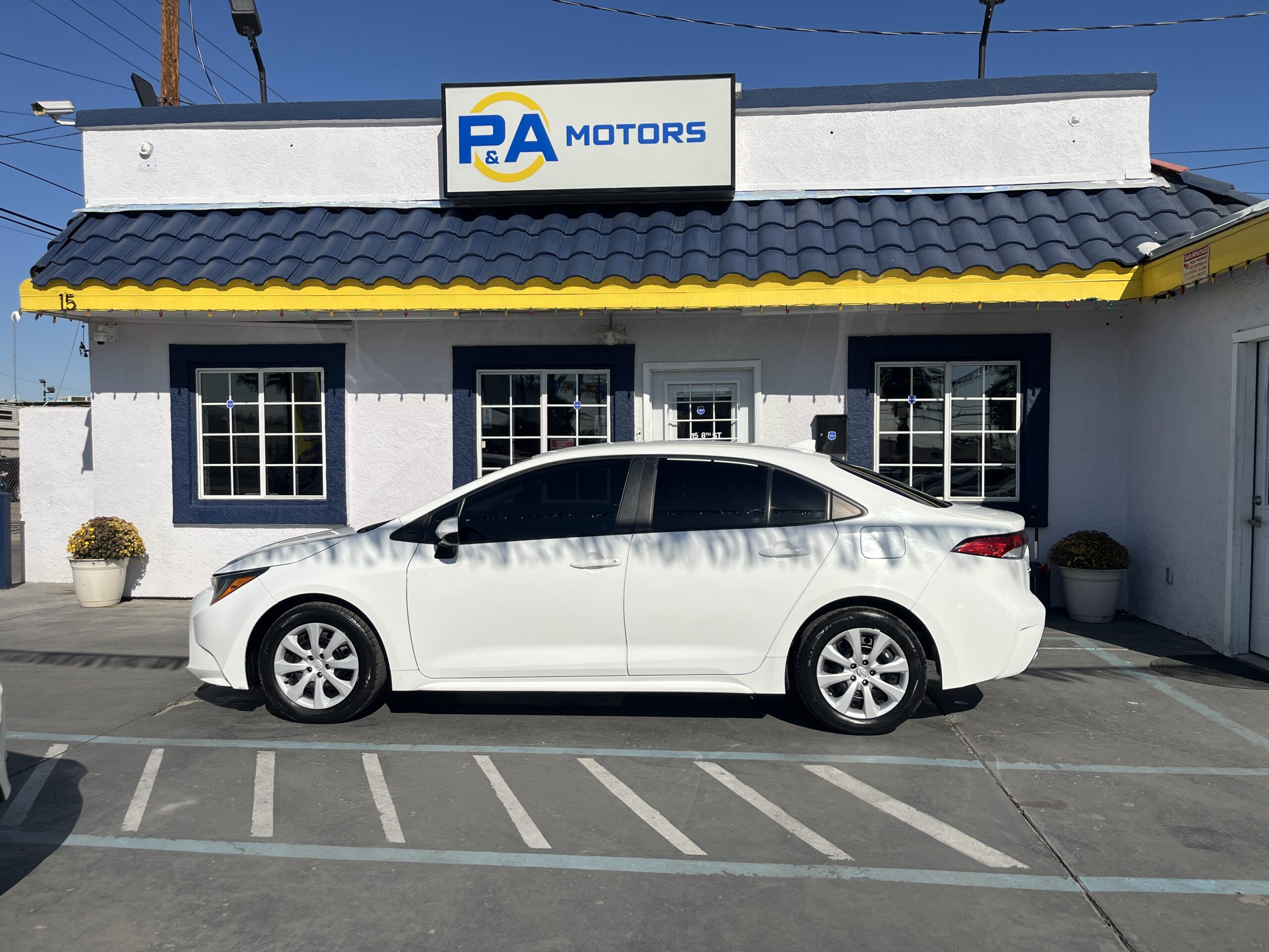 2021 Toyota Corolla LE's photo