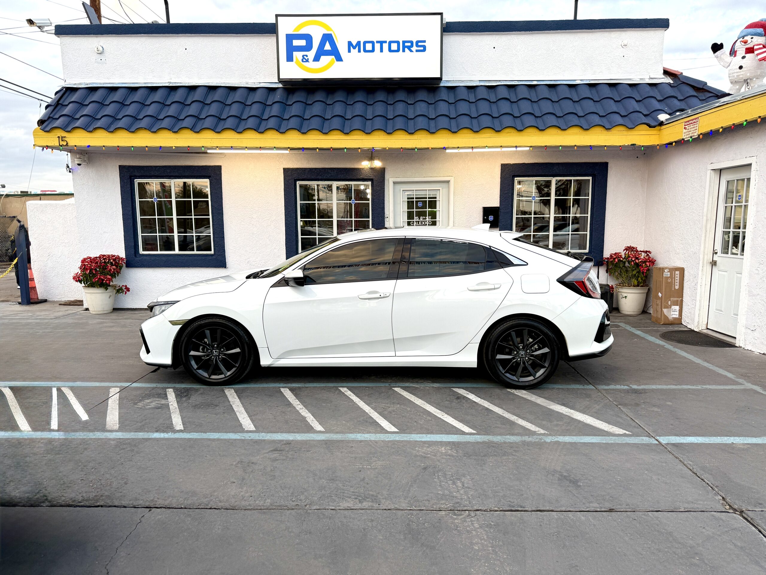 2021 Honda Civic Hatchback EX's photo