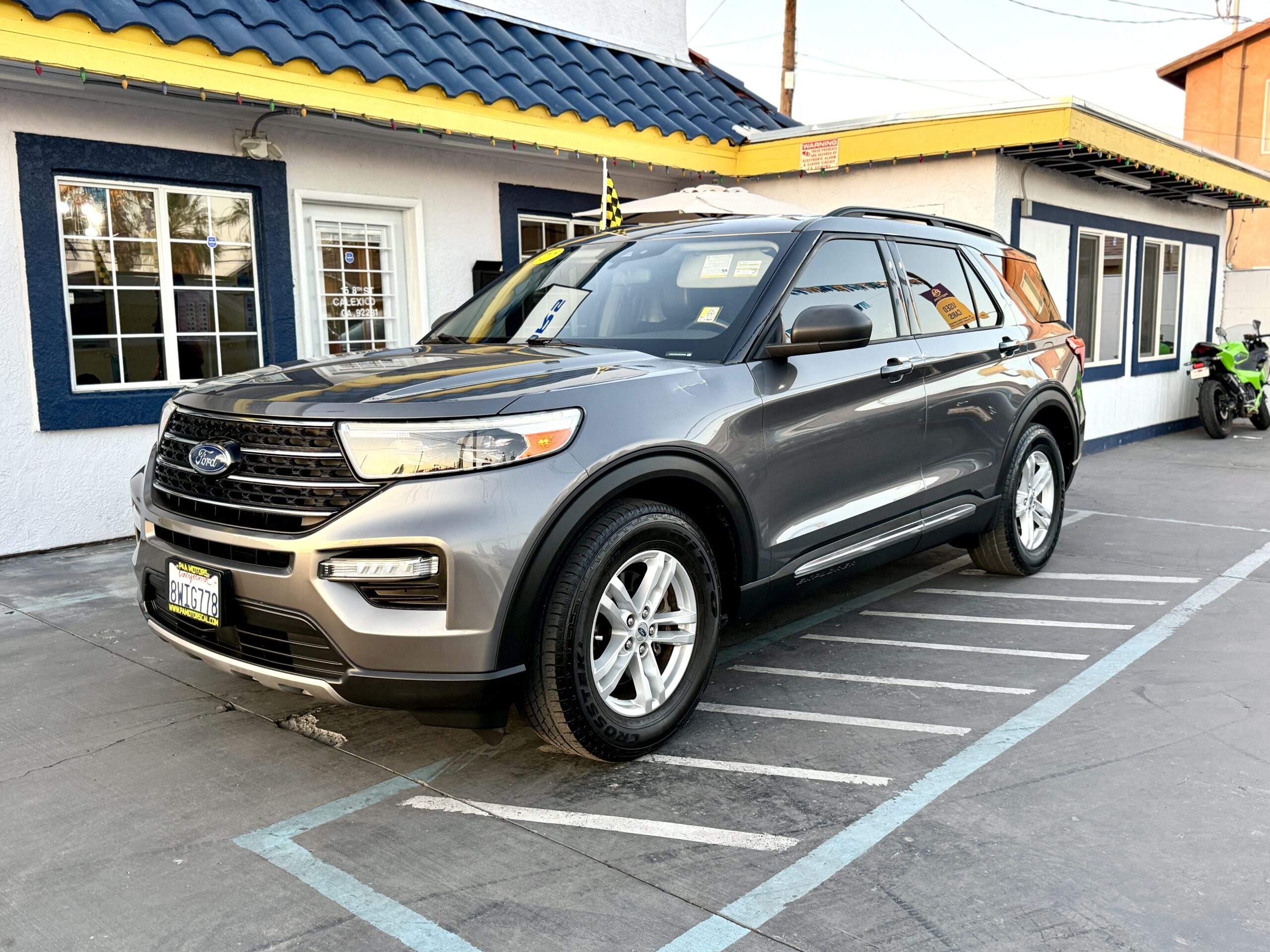 Vehicle Image 2